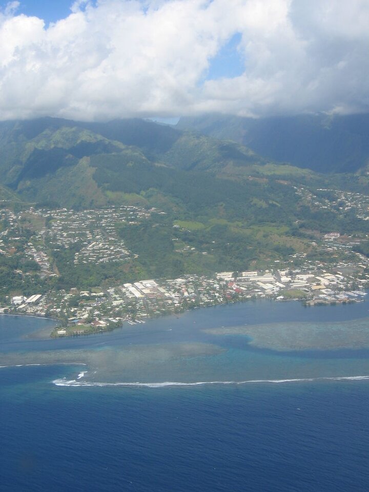 R1304 Tahiti vue a erienne