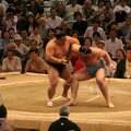 R9705 Nagoya - dohyo de sumo - Chiyotaikai vs Kotooshu