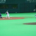 PM11 Fukuoka - Baseball - Un hawks va attaquer cette balle
