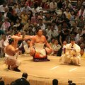 R0239 Nagoya Basho D9 - Danse du yokozuna Hakuho