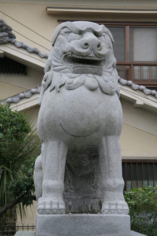 R9292 Osaka - Hagiharatenjin - Lion gardien du temple