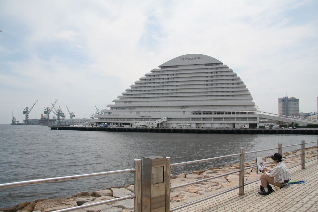 R9358 Kobe - Vue du port