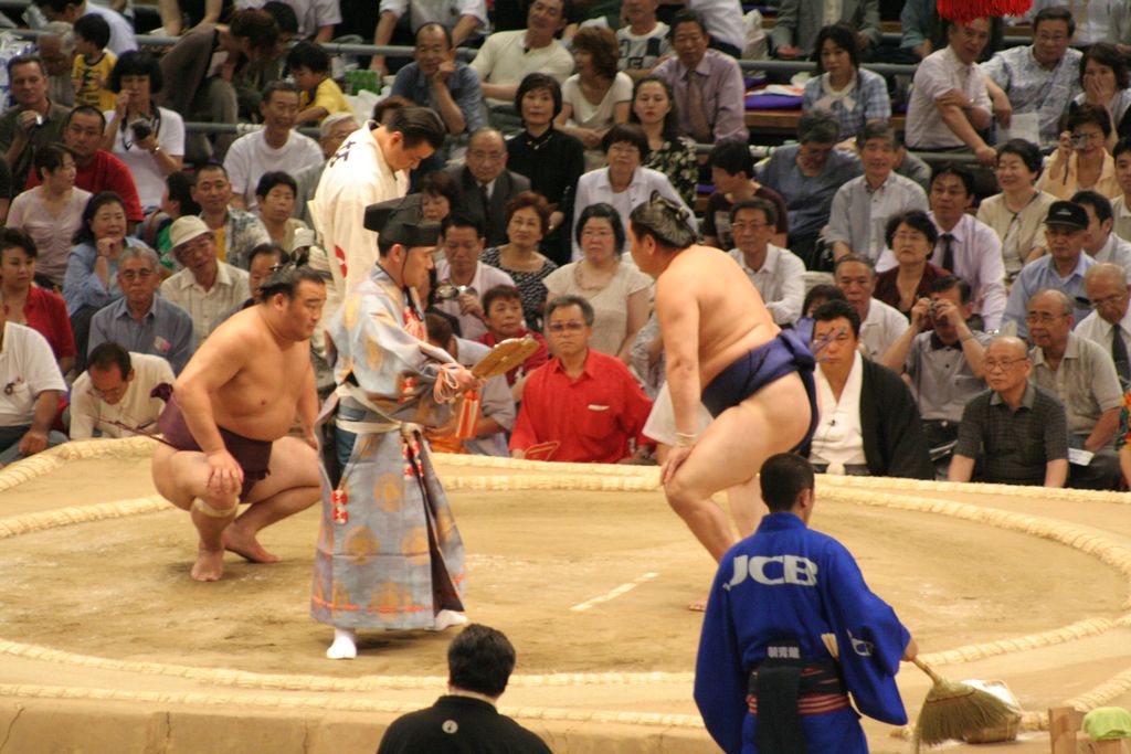 R9650 Nagoya - dohyo de sumo - Takamisakari vs Tokitenku