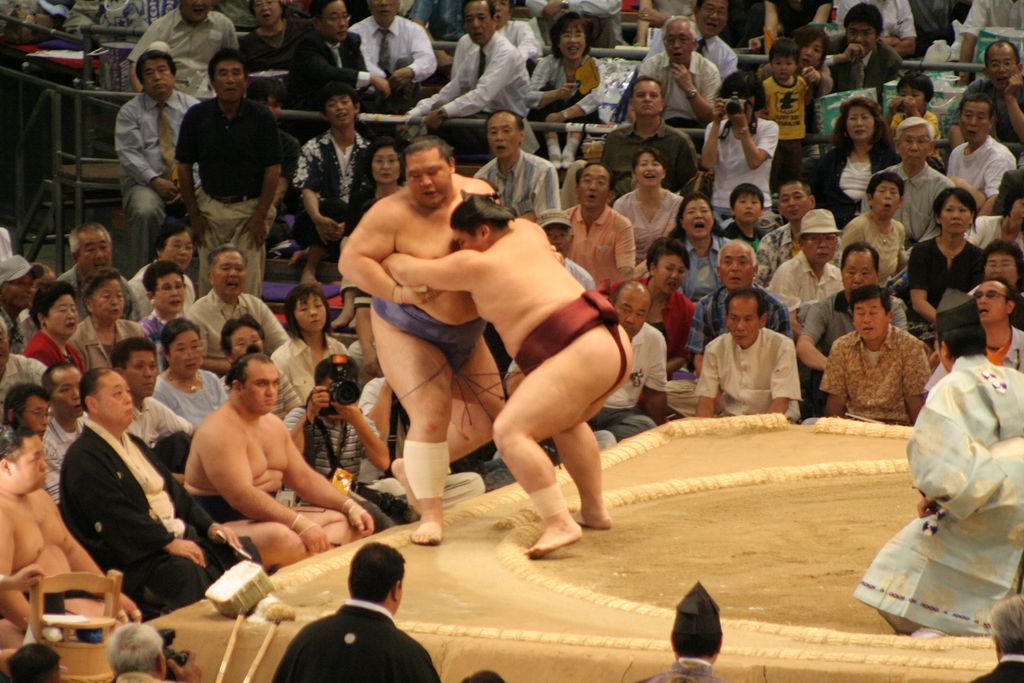 R9700 Nagoya - dohyo de sumo - Kaio vs Futeno