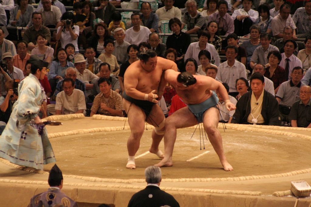 R9705 Nagoya - dohyo de sumo - Chiyotaikai vs Kotooshu