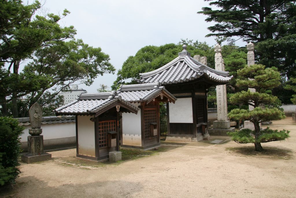 R9818 Kurashiki - Temple kanryuji