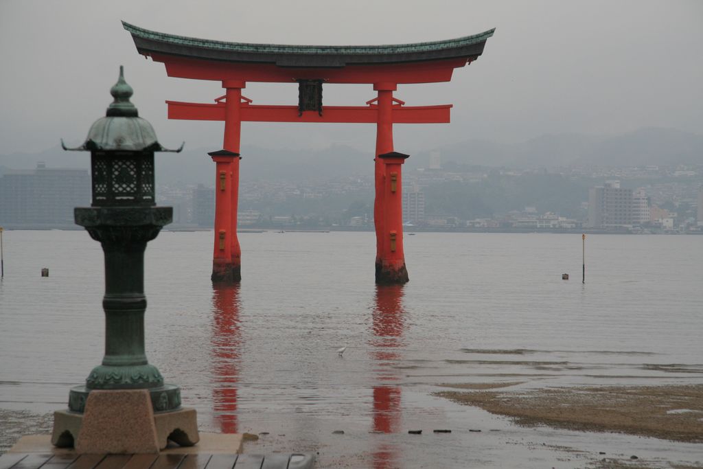 R9855 Miyajima - Temple Itsukushima jinja