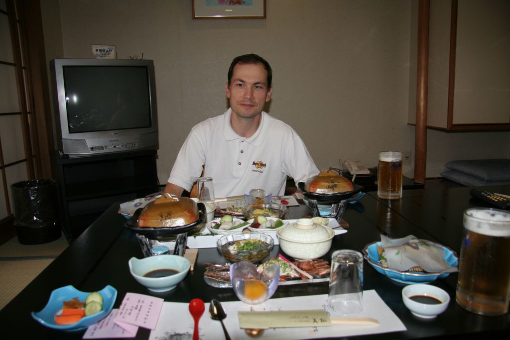 R9871_Beppu_-_Diner_a_l_auberge_traditionnelle.JPG