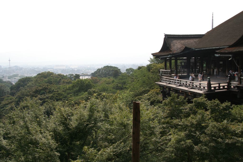 R9999114_Kyoto_-_Kiyomizudera_-_Kyoto_et_terrasse_du_temple.JPG