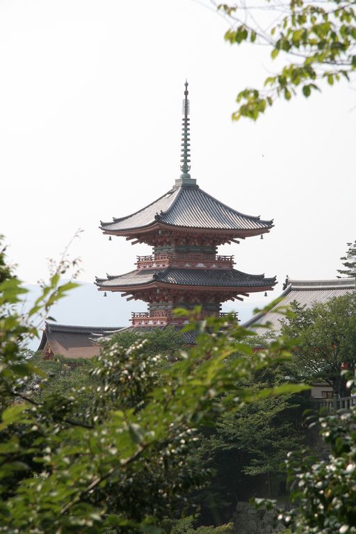 R9999120_Kyoto_-_Kiyomizudera_-_Pagode_du_temple.JPG