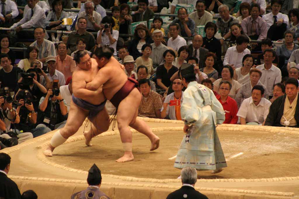 PM07 Nagoya -  dohyo de sumo - Kaio vs Futeno