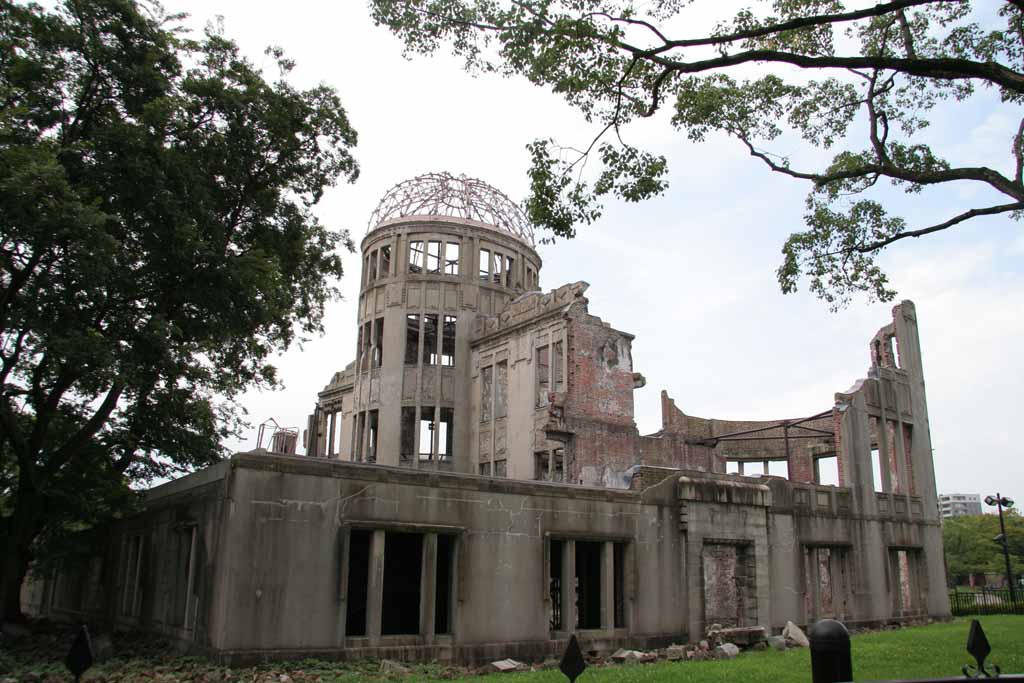 PM09 Hiroshima - A-Bomb dome