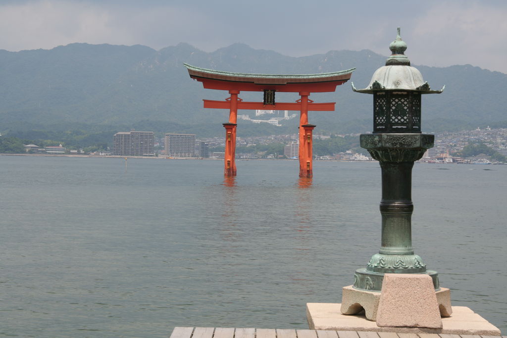 R0366 Miyajima - o torii du temple itsukushima