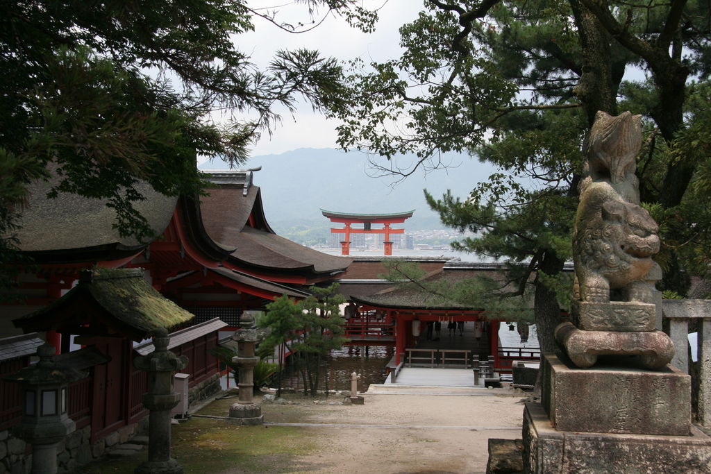 R0370_Miyajima_-_temple_itsukushima.jpg