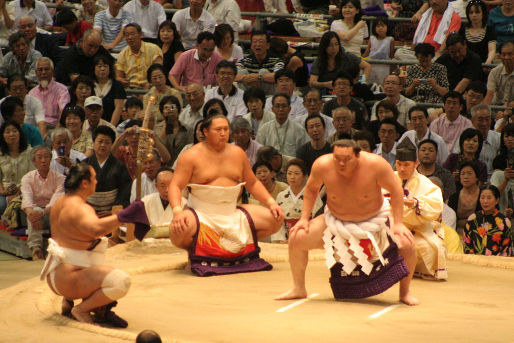 R0243 Nagoya Basho D9 - Danse du yokozuna Hakuho