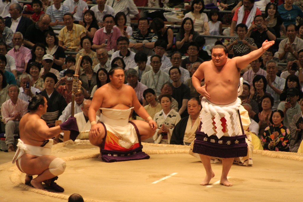 R0244 Nagoya Basho D9 - Danse du yokozuna Hakuho