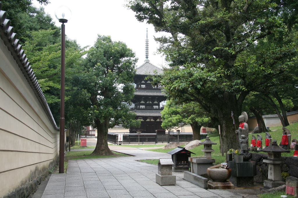 R0630 Nara - temple Todaiji