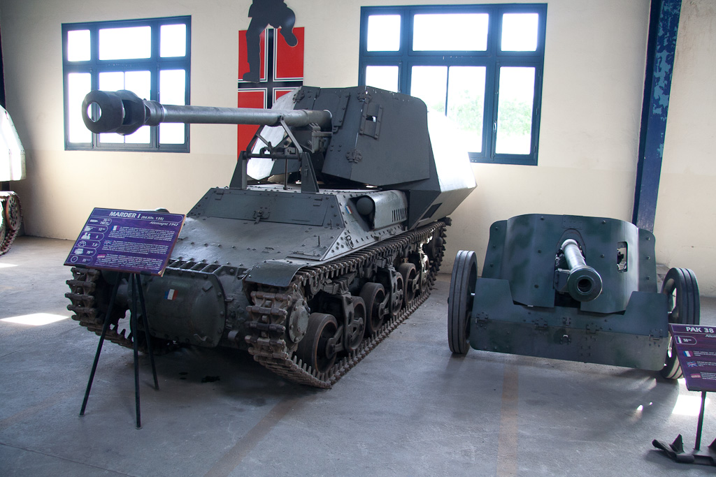 Salle Allemagne WW2 - Marder I et Pak 38